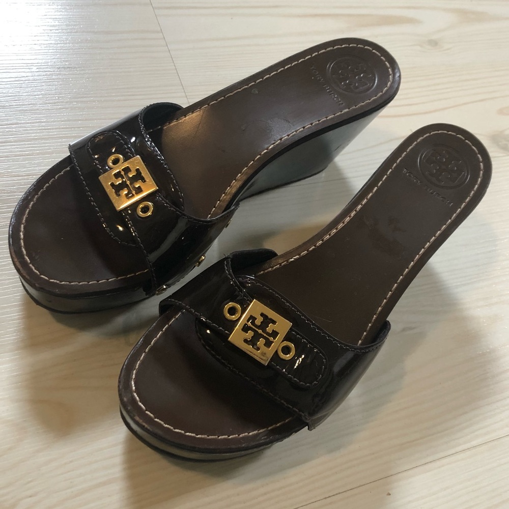 Tory Burch Rosie Pattern Leather Wedges Sandals